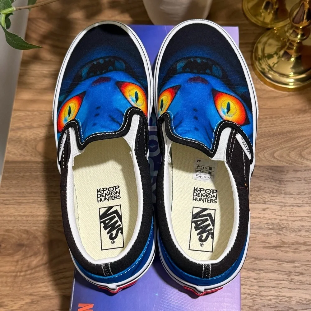 KPop Demon Hunters x Vans Little Kids Size 2.5 Classic Slip-On Shoe Derpy Tiger